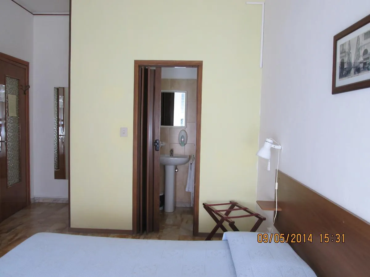 Hotel Pensione Aurora Imperia Italië